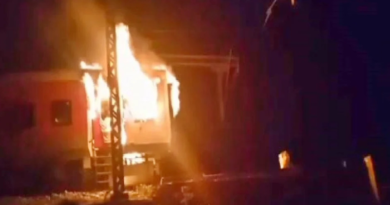 Fire broke out in an AC coach of a Holi special train in Bihar's Bhojpur distric