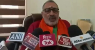 Giriraj Singh said Congress has slit the throat of Hindu people for Muslims
