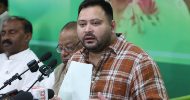 Tejashwi Yadav said that whether PM Modi does a roadshow or an air show, he will do a job show.