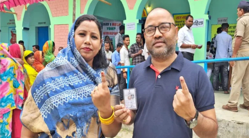 A Dubai-based NRI couple came to Supaul to participate in the electoral process in Bihar.
