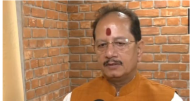Vijay Sinha claimed Sikandar Yadvendu is a close relative of Tejashwi’s PS