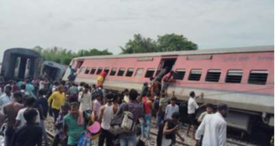 Chandigarh-Dibrugarh express derailed in Gonda.