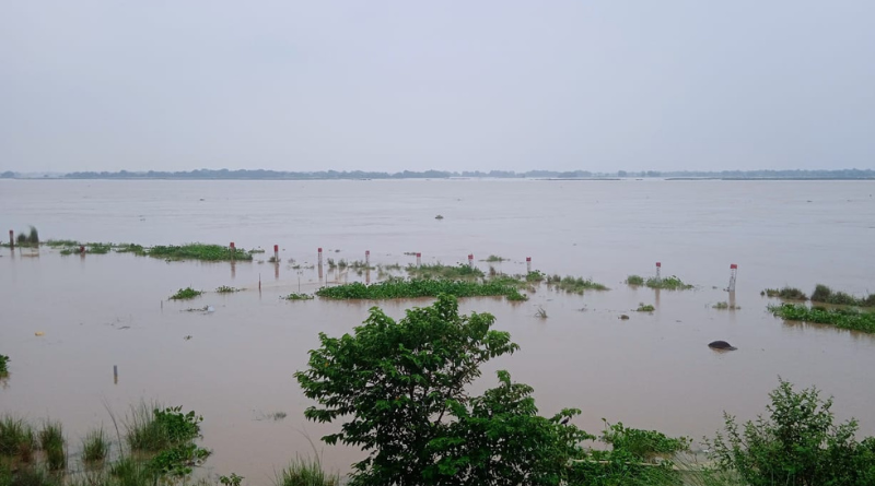 Flood situation is worsening in several districts of Bihar.