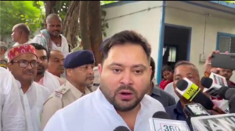 Tejashwi Yadav criticized leaders of JD (U) for their divisive remarks.