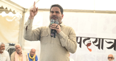 Prashant Kishor compared Tejashwi with Abhishek and Lalu with Amitabh.