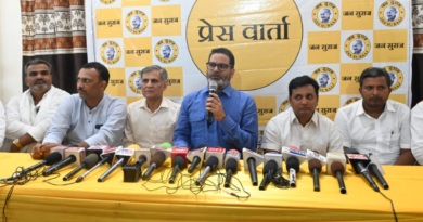 Jan Suraj architect said powerful people are stopping SK Singh from fighting by-polls.