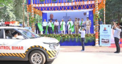 Great news for commuters: 38 highway patrolling vehicles were flagged off by Nitish Kumar.