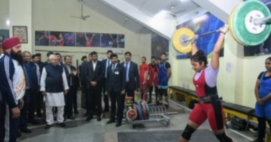 Nitish Kumar encouraged athletes at Patliputra Sports Complex before the Mashal event starting on December 9.