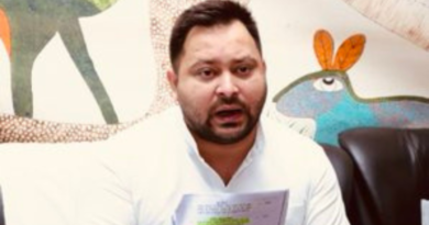 Tejashwi Yadav promised a scheme to provide Rs. 2500 per month to uplift women in Bihar.