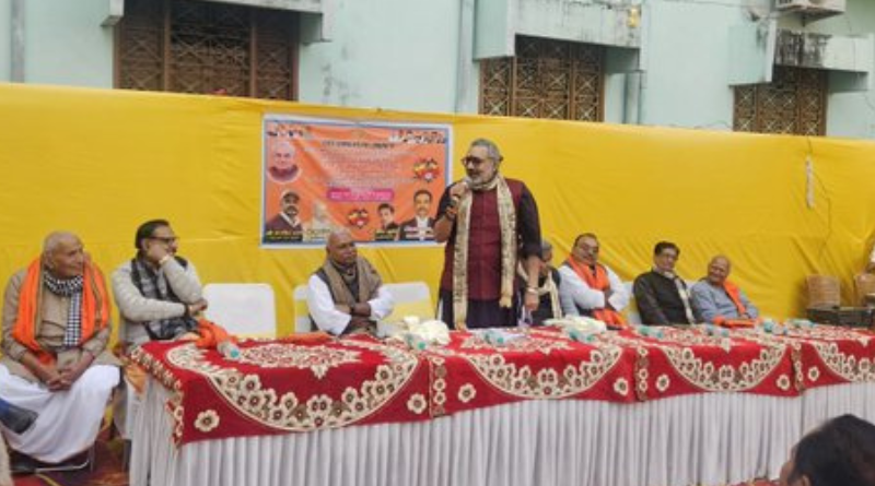 Giriraj Singh demanded the highest civilian award Bharat Ratna for Nitish Kumar.