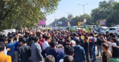 BPSC candidates protested against Nitish Kumar in Samastipur.