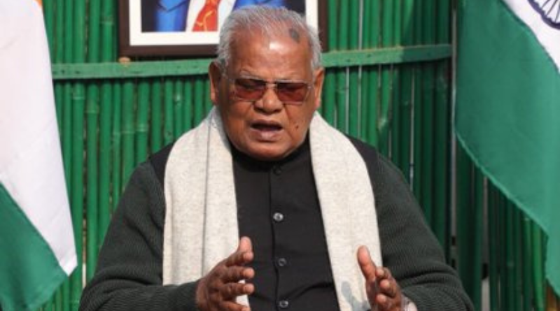 Jitan Ram Manjhi claimed his statement was misinterpreted during Munger rally. He would not leave the Modi cabinet.