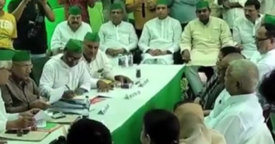 Mangani Lal Mandal files nomination for RJD state president, Tejashwi calls him a pillar of socialist politics.