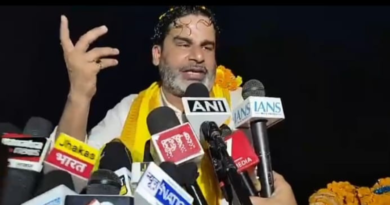 Prashant Kishor criticized the Nitish-BJP government and Tejashwi Yadav over their silence on the Rs 70,000 crore funds.