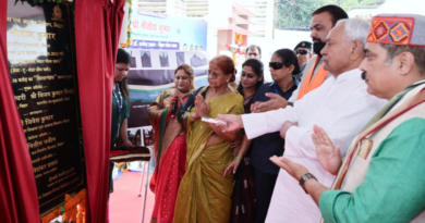 Nitish Kumar laid the foundation stone for Bihar Gaurav Udyan in Patna.