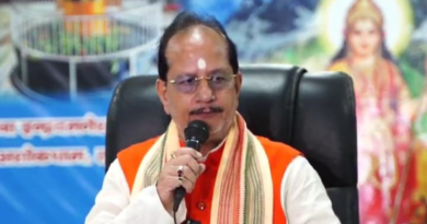 Vijay Kumar Sinha hits back at Tejashwi Yadav over Election boycott remarks.