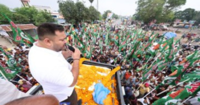 Tejashwi Yadav promises jobs for all degree holders, calls Nitish government a duplicate.