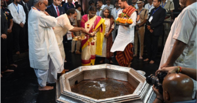 President Droupadi Murmu performed historic Pind Daan at the Vishnupad temple during the Pitru Paksha fair.