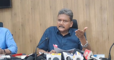 Sunil Kumar announced to fill 26,000 teacher posts in TRE-4, but candidates continue to protest.