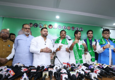 Tejashwi Yadav claimed this is Nitish Kumar’s last election, and 4 JDU leaders joined the RJD.
