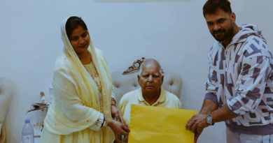 Khesari Lal Yadav and his wife joined the RJD, likely to contest the Bihar election 2025.