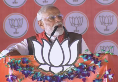 PM Narendra Modi criticized the RJD-led Mahagathbandhan in Begusarai, saying Jungle Raj locked Bihar’s future.