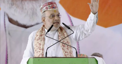 Amit Shah accuses Sonia Gandhi and Lalu Prasad of dynastic politics during the Darbhanga rally.