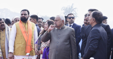 Nitish Kumar reviews development works in East Champaran; inspects Kesaria tourist facility centre and welfare schemes.