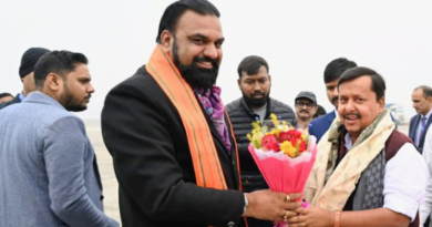 Nitin Nabin receives a grand welcome at Patna airport, with traffic snarls due to a massive crowd.