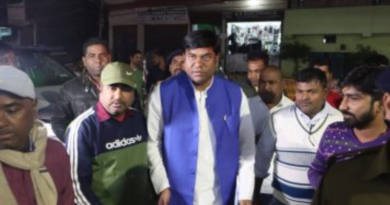 Mukesh Sahani criticized the NDA government, alleging corruption and intimidation of the opposition.