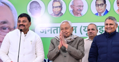 CM Nitish Kumar visited the JDU office in Patna, encouraging party workers.