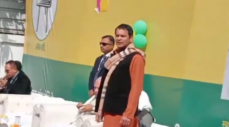 Lalu Prasad Yadav attends Tej Pratap’s Makar Sankranti feast, signaling reconciliation within the RJD family.