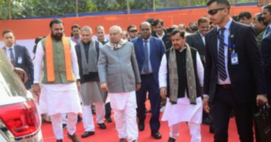 Nitin Nabin hosts Makar Sankranti Dahi-Chura feast in Patna, NDA leaders attend.