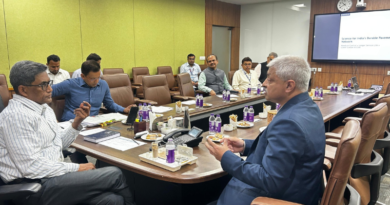 Pratyaya Amrit directed officials to remove bottlenecks and support investors for industrial development in Bihar.