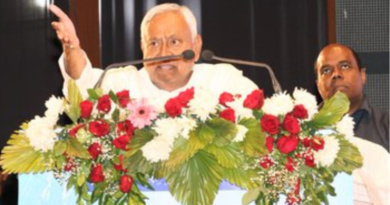 Nitish Kumar inspected various projects in Patna and asked officials to expedite work.