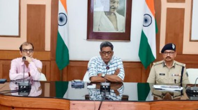 Pratyaya Amrit reviewed North Koel and Mandai Weir projects; push to accelerate work before monsoon.