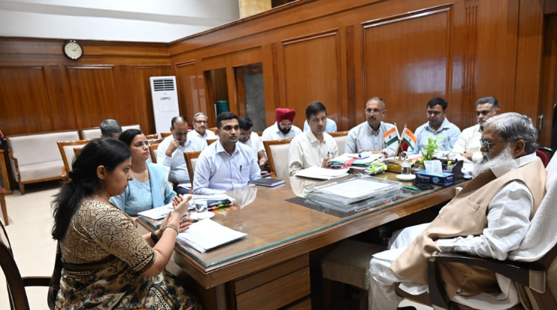 Anil Vij directed officials to establish a solar energy desk at SDO offices across Haryana.