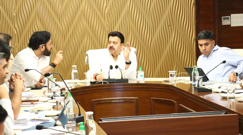 Rao Narbir Singh reviews Gurugram development works, focusing on drainage and infrastructure.