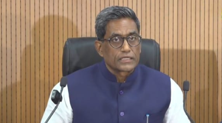 Bihar Chief Secretary Pratyaya Amrit reviews fuel supply, PNG expansion at high-level CMG meeting in Patna.